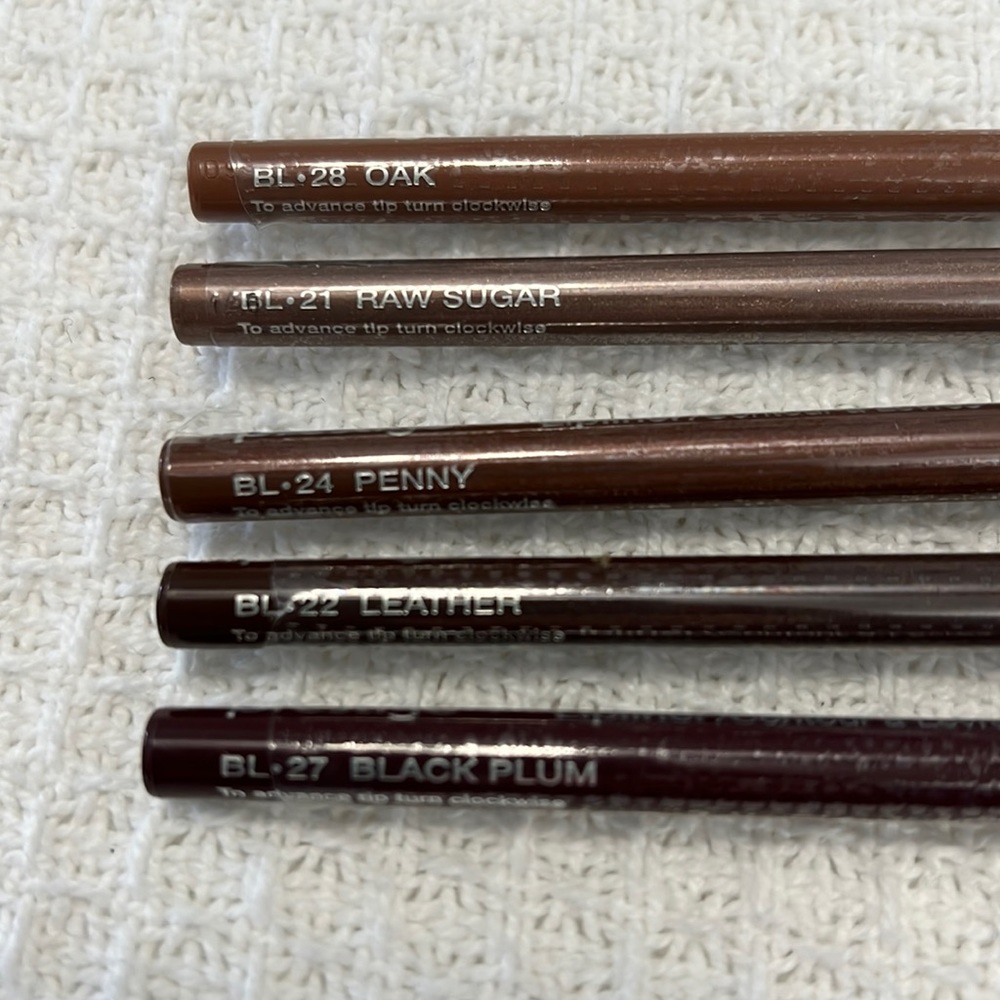 5 Prestige waterproof automatic lipliners